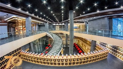 誰說酒無情，酒里有太多的情！