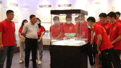 “學黨史、強信念、跟黨走”走進金彩山酒文化園