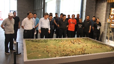 省派“加強農村基層黨組織建設”工作隊培訓班來公司調研